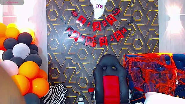 Snapshot of black_king_241 chatting on October 25, 4:47 am black king 241 online show from October 25, 4:47 am