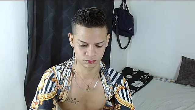 Snapshot of axce1_boy24 chatting on October 8, 11:58 am axce1 boy24 online show from October 8, 11:58 am