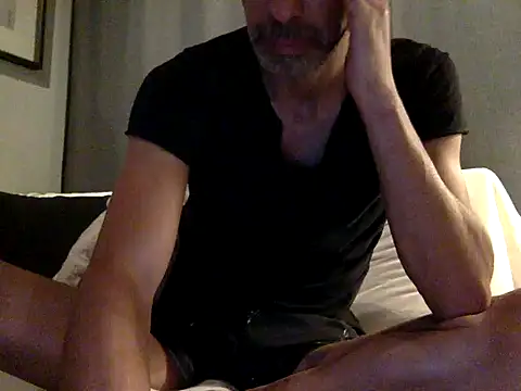 who am i x404 online show from September 14, 10:34 pm