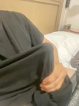 yourinternetboyfriend online show from January 17, 8:28 am