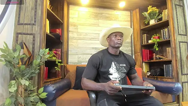 MarcusBlack  online show from May 21, 1:15 pm