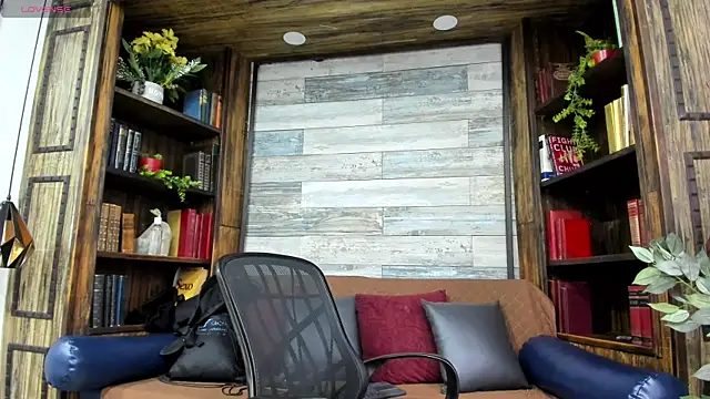 MarcusBlack  online show from July 3, 12:33 pm