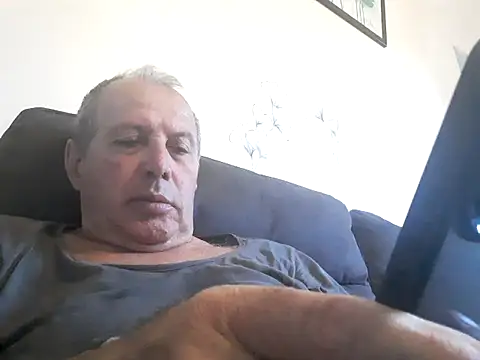 Vince072 online show from September 25, 6:34 am