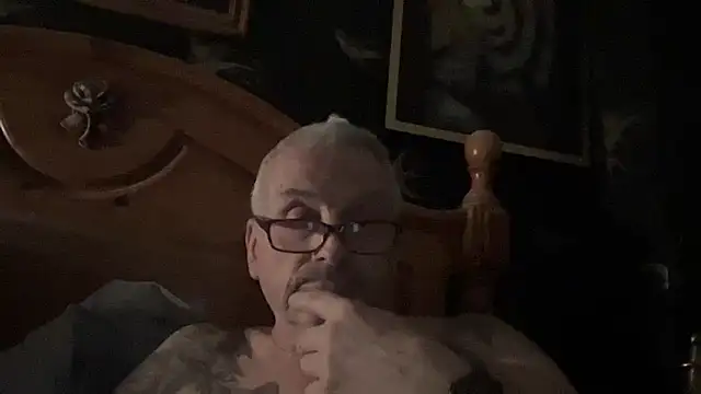 poggles online show from February 26, 7:48 pm