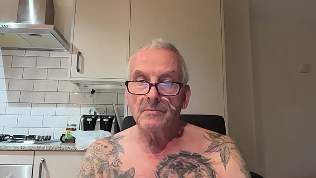 poggles online show from September 19, 7:09 am