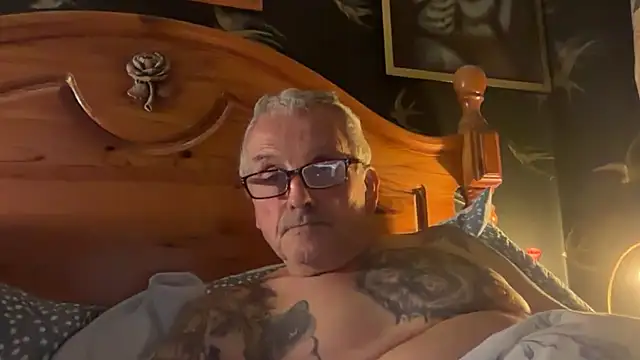 poggles online show from October 15, 8:49 pm