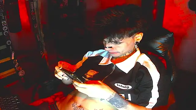 prince x dark online show from November 26, 8:06 am