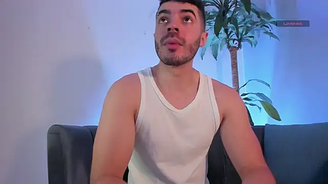 AxelThompson  online show from January 13, 1:37 pm