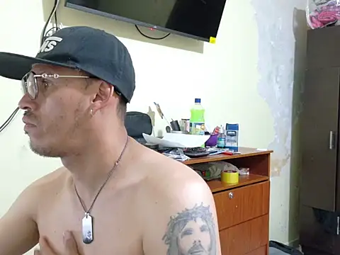 DOBLEWYOSK69G online show from October 4, 1:49 pm