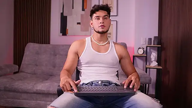 DaviesBrown online show from October 28, 8:33 pm