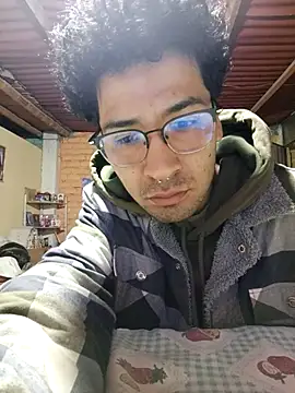 LecheDeSoya666 online show from September 20, 2:44 am