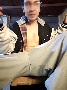 LecheDeSoya666 online show from October 26, 3:41 am