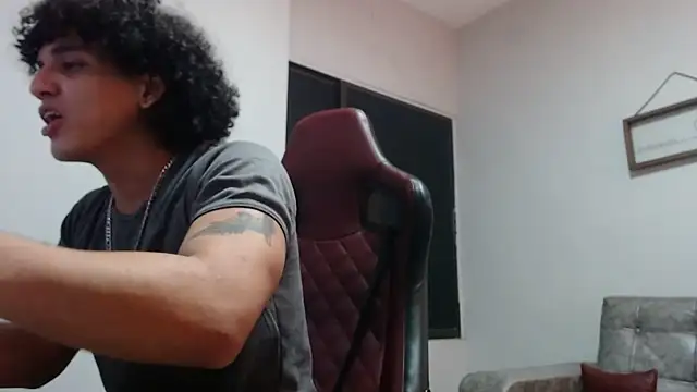 Xfire boy69 online show from October 16, 3:14 am