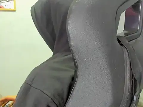 Xfire boy69 online show from September 25, 2:54 am