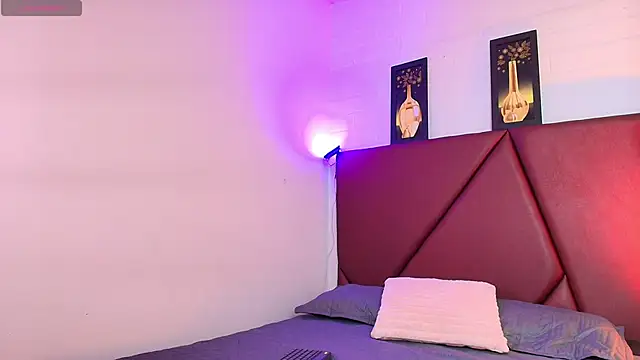 Lucass love online show from April 18, 1:01 pm