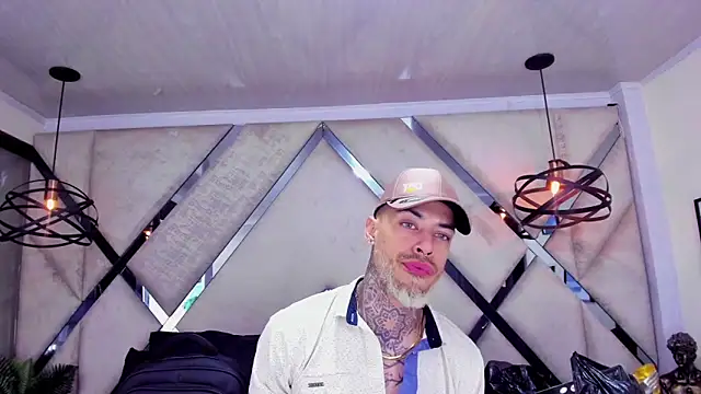 VinzenzRizzo online show from January 16, 4:15 am