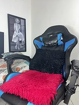 Luke Stone online show from April 8, 10:29 pm