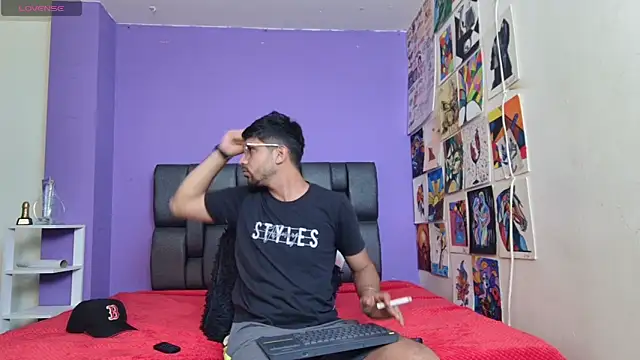 ashtoncooperr online show from January 15, 6:10 pm