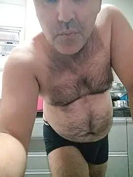 Snapshot of LeoMaduroSP chatting on October 26, 8:11 pm LeoMaduroSP online show from October 26, 8:11 pm