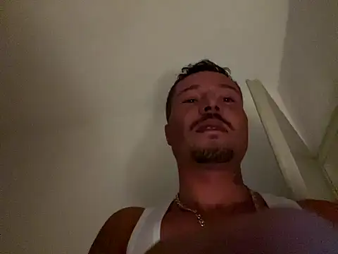 Snapshot of OfferedTearing chatting on September 16, 1:39 am OfferedTearing online show from September 16, 1:39 am