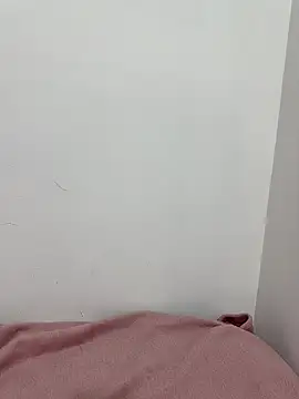 Snapshot of YourSlutBoySl chatting on October 9, 6:40 am YourSlutBoySl online show from October 9, 6:40 am