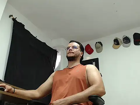 cloudsxxx online show from February 9, 10:36 pm