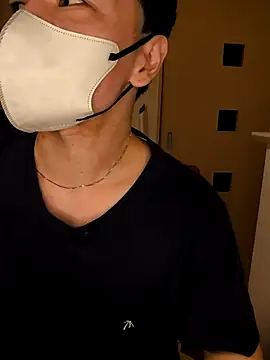 kqitooo online show from April 8, 12:47 pm