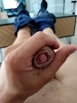 lebarbue34 online show from April 28, 12:21 pm