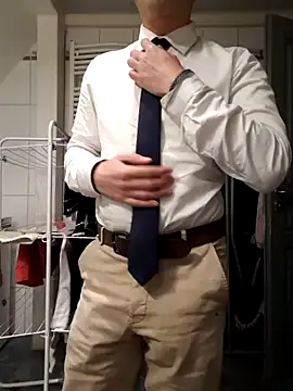 GentlemanMoney  online show from October 29, 4:43 pm