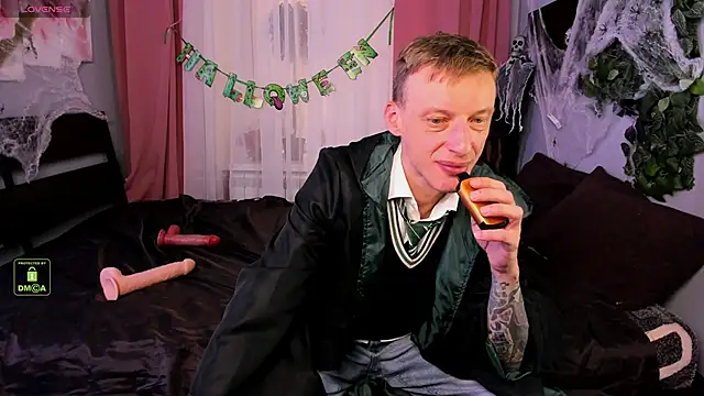 InkedJames online show from October 21, 11:13 am