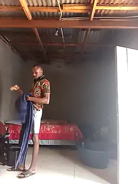 Snapshot of TPNUTS chatting on September 14, 8:27 am TPNUTS online show from September 14, 8:27 am