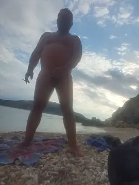 Nesch82 online show from May 22, 4:01 pm