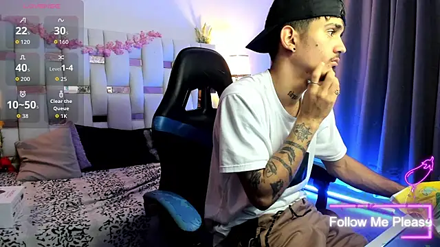 nextboywell1 online show from March 12, 3:36 am