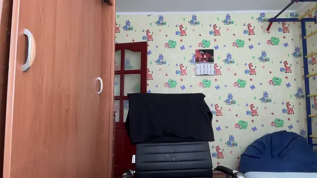 chiraq1945 online show from February 5, 7:37 am