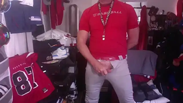 DILFJockDad87 online show from February 15, 11:24 pm