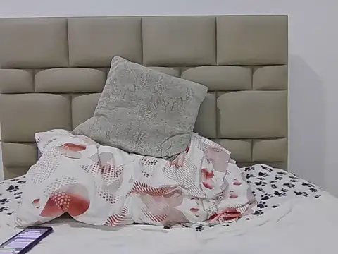 skinnylatino51 online show from February 28, 1:59 am