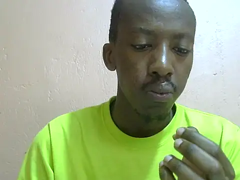 Snapshot of shadez94 chatting on October 17, 9:35 am shadez94 online show from October 17, 9:35 am