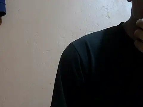 Snapshot of shadez94 chatting on September 25, 5:45 pm shadez94 online show from September 25, 5:45 pm