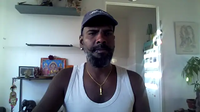 frenchblackc31 online show from October 15, 4:14 pm