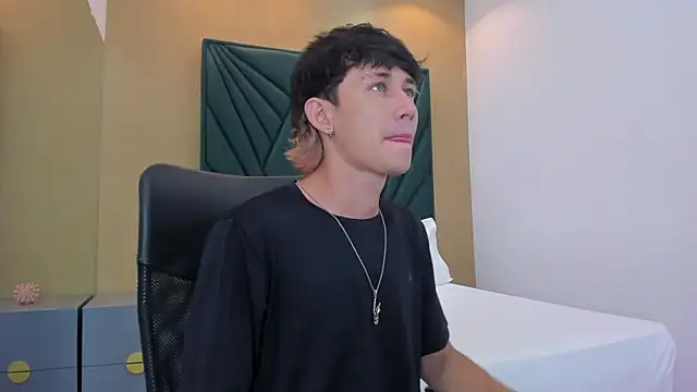 Michael blue online show from December 17, 12:01 pm