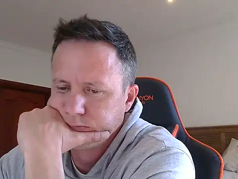 TroyDieselXXX online show from May 10, 1:01 pm
