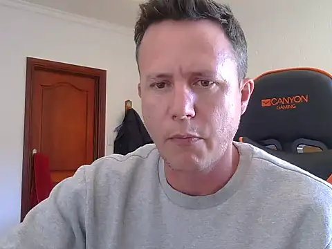 TroyDieselXXX online show from May 13, 7:38 am