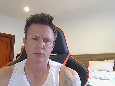 Snapshot of TroyDieselXXX chatting on September 22, 3:22 pm TroyDieselXXX online show from September 22, 3:22 pm