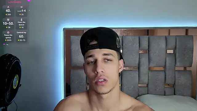 orionblaze69  online show from March 25, 2:04 am