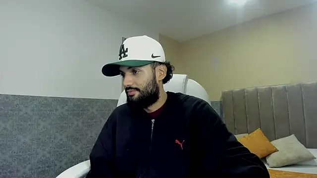 Ryan Jackson  online show from September 20, 1:05 am