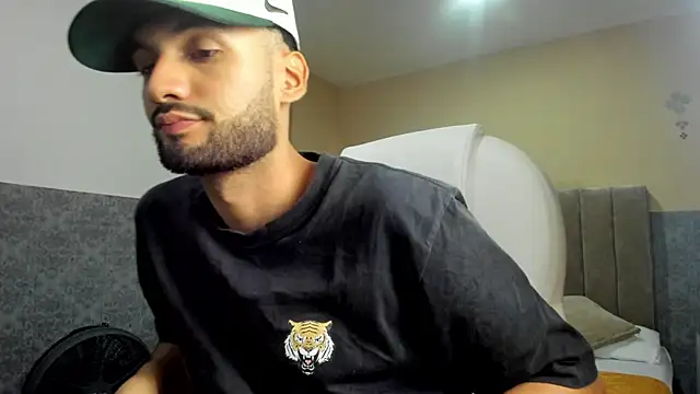 Ryan Jackson  online show from September 23, 12:10 am