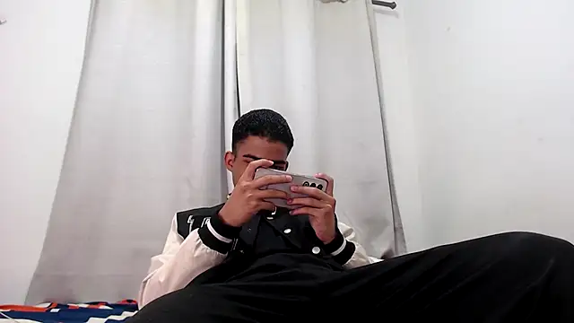 camillo beischel  online show from November 5, 6:54 pm