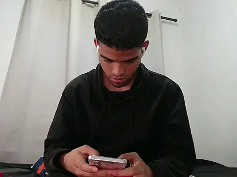 camillo beischel  online show from October 11, 6:23 pm