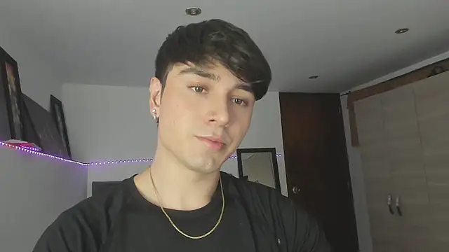 stevve 14 online show from October 31, 2:35 am