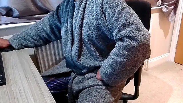 rogamuffin online show from January 6, 10:36 pm